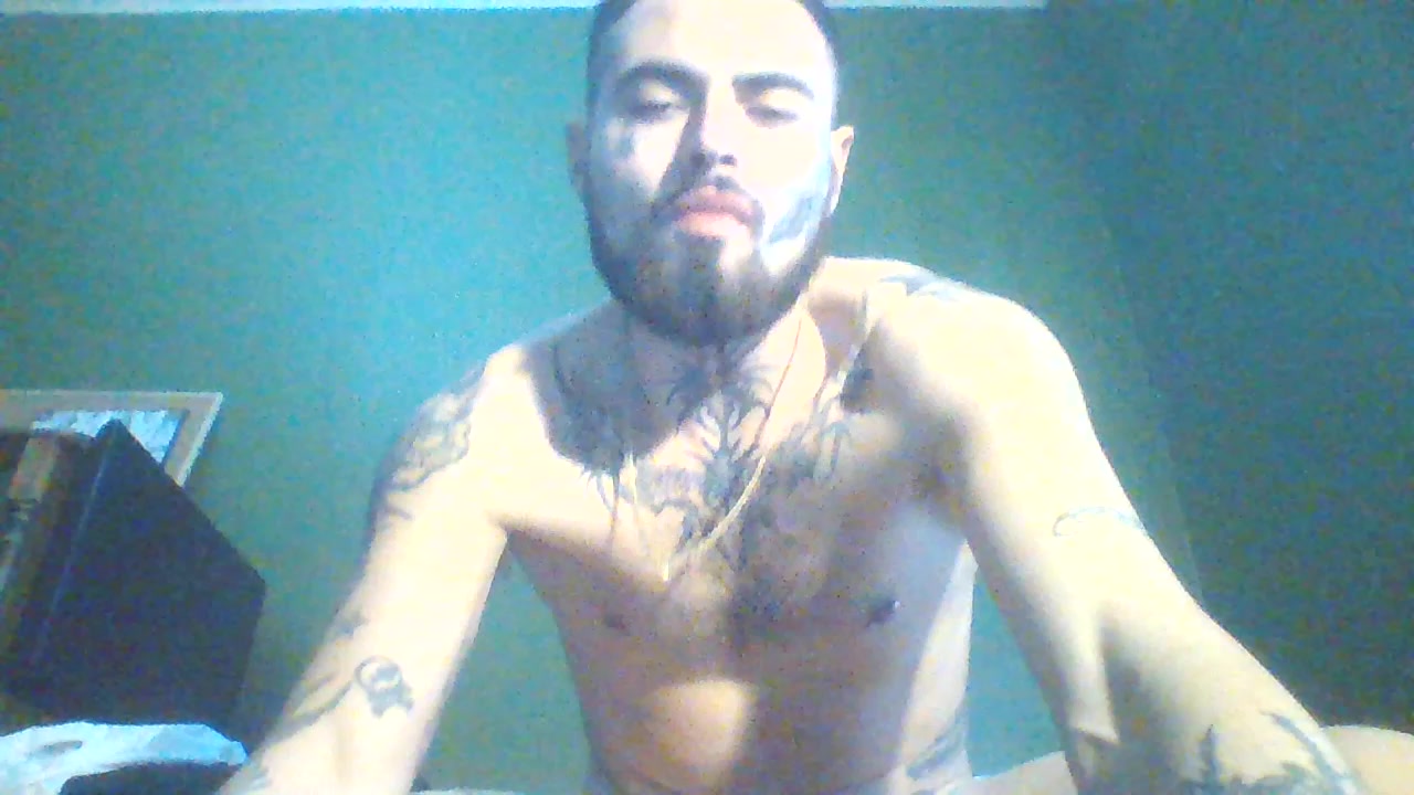 xsamas99 Live Cam Screenshot – 2025-08-04 18:32:31