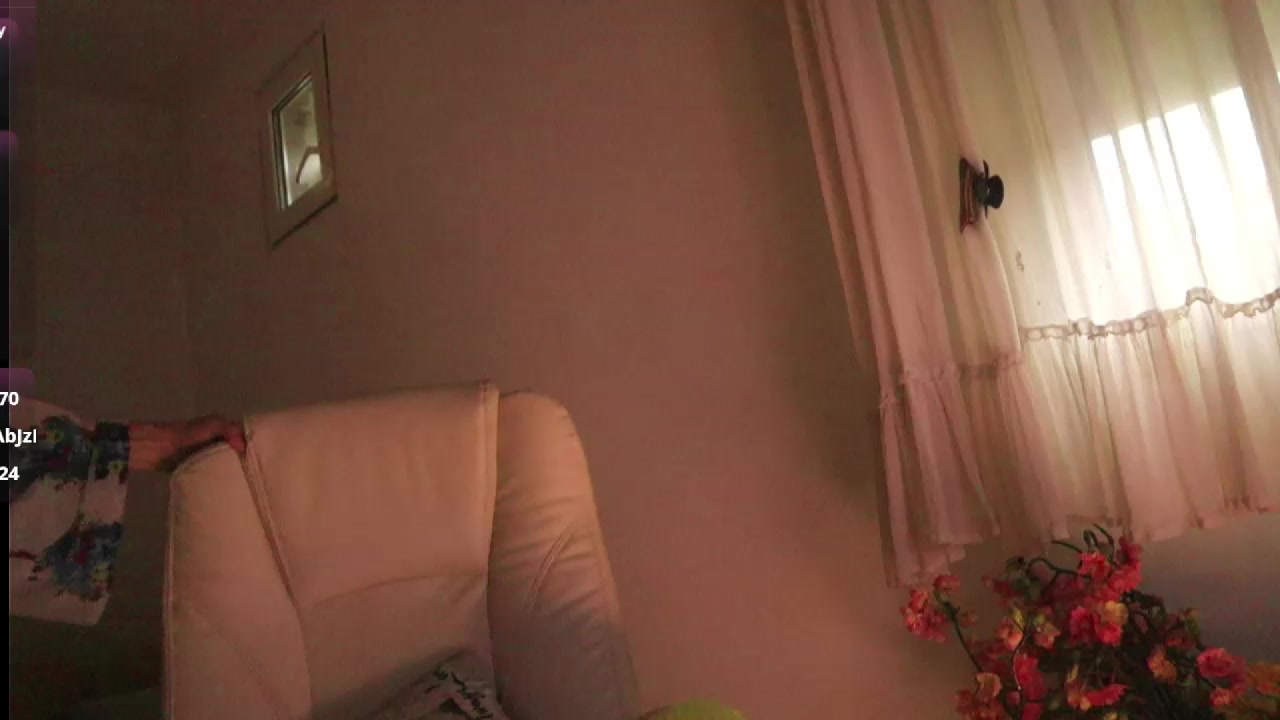 xxxKisha Live Cam Screenshot – 2025-08-04 04:39:55