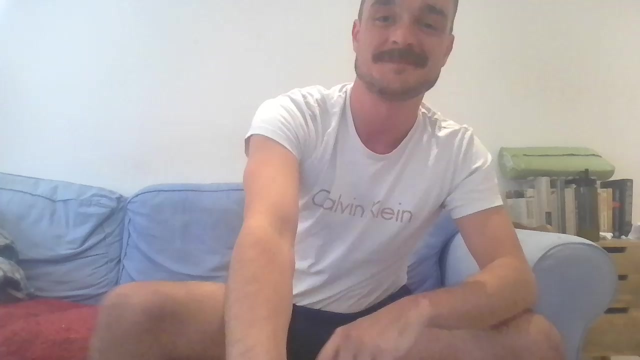 your_man_1 Live Cam Screenshot – 2025-08-04 06:43:43