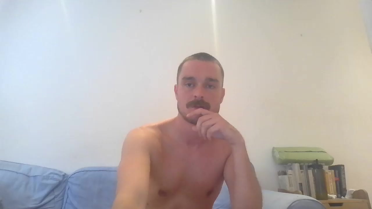 your_man_1 Live Cam Screenshot – 2025-08-04 07:01:57