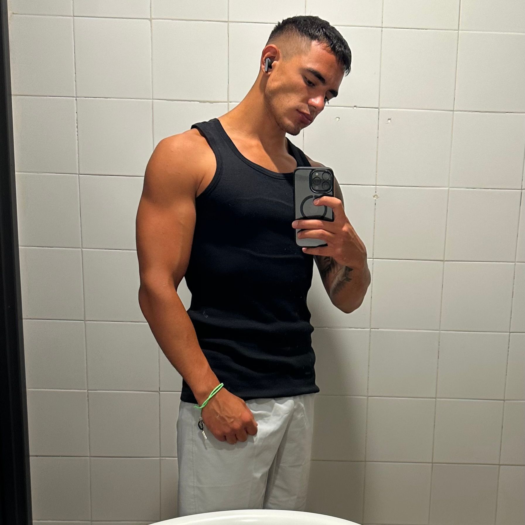 Profile image of AlejandroAlpha