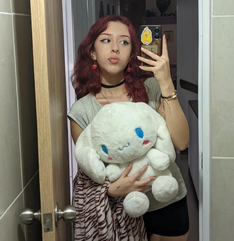 Profile image of AlexaFoxy18