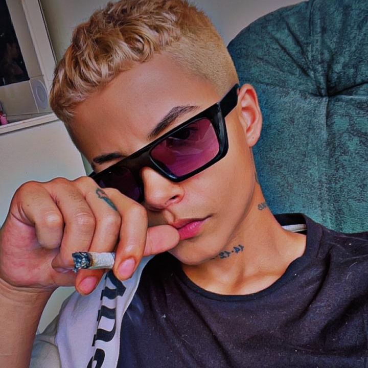 Profile image of Aron739