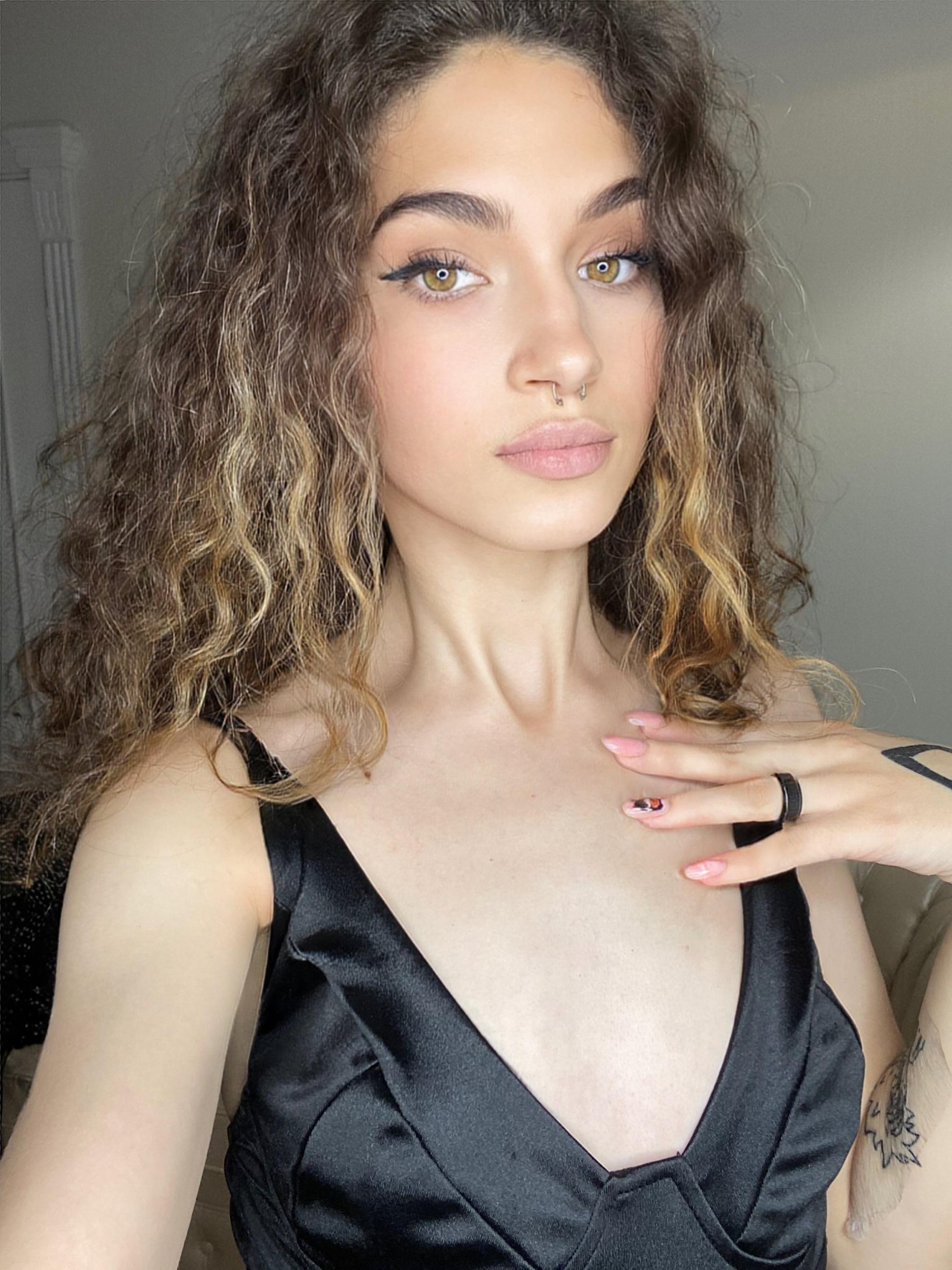 Profile image of BabyFlowerr