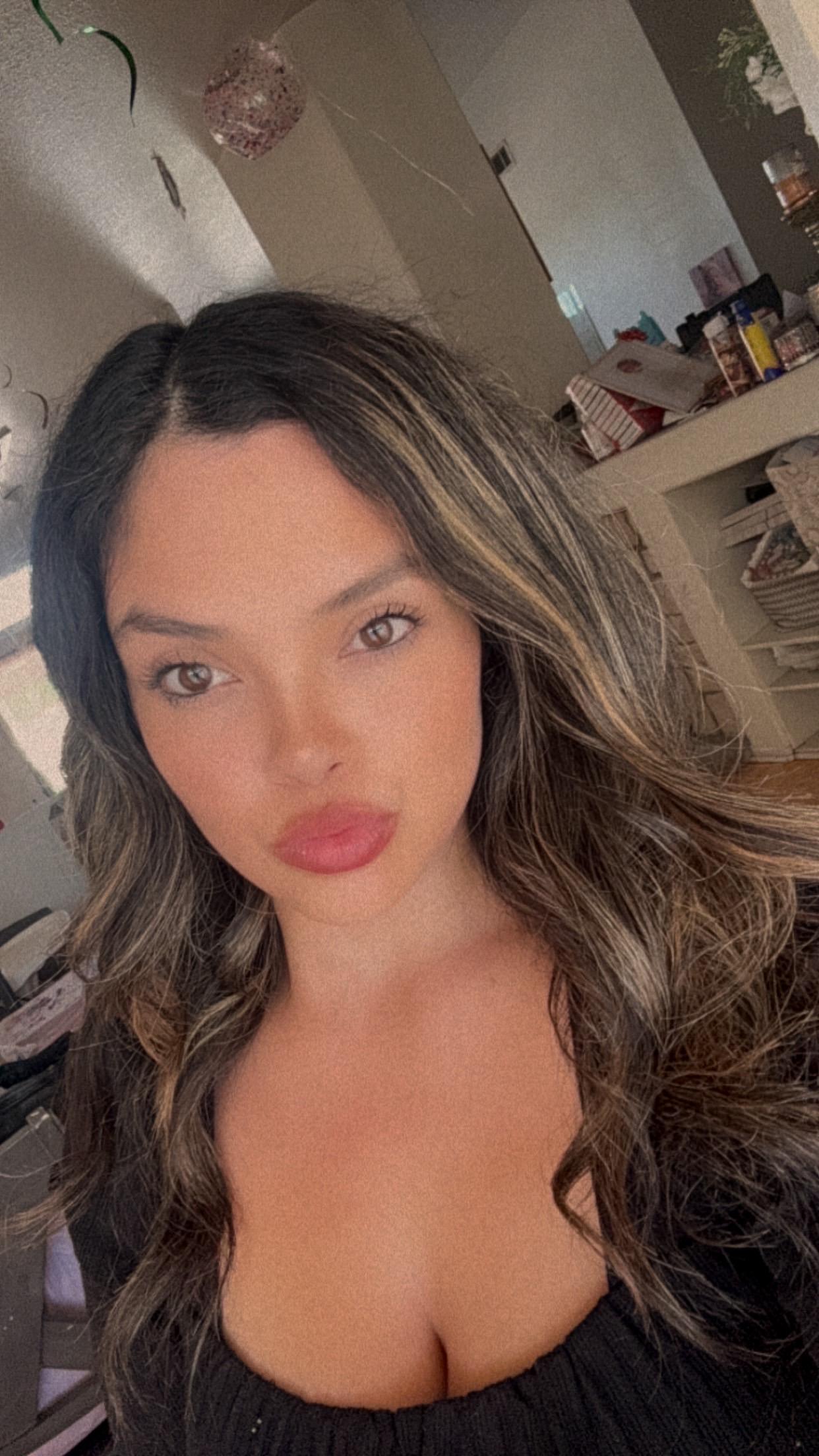 Profile image of BellaaBombshell