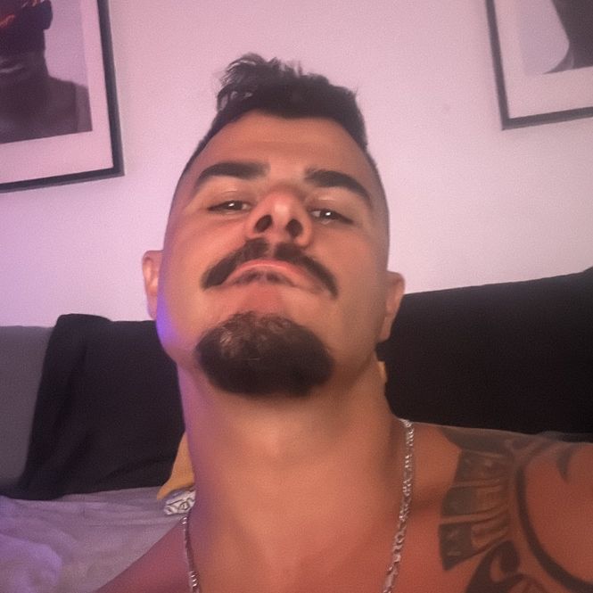 Profile image of BellotaKinky