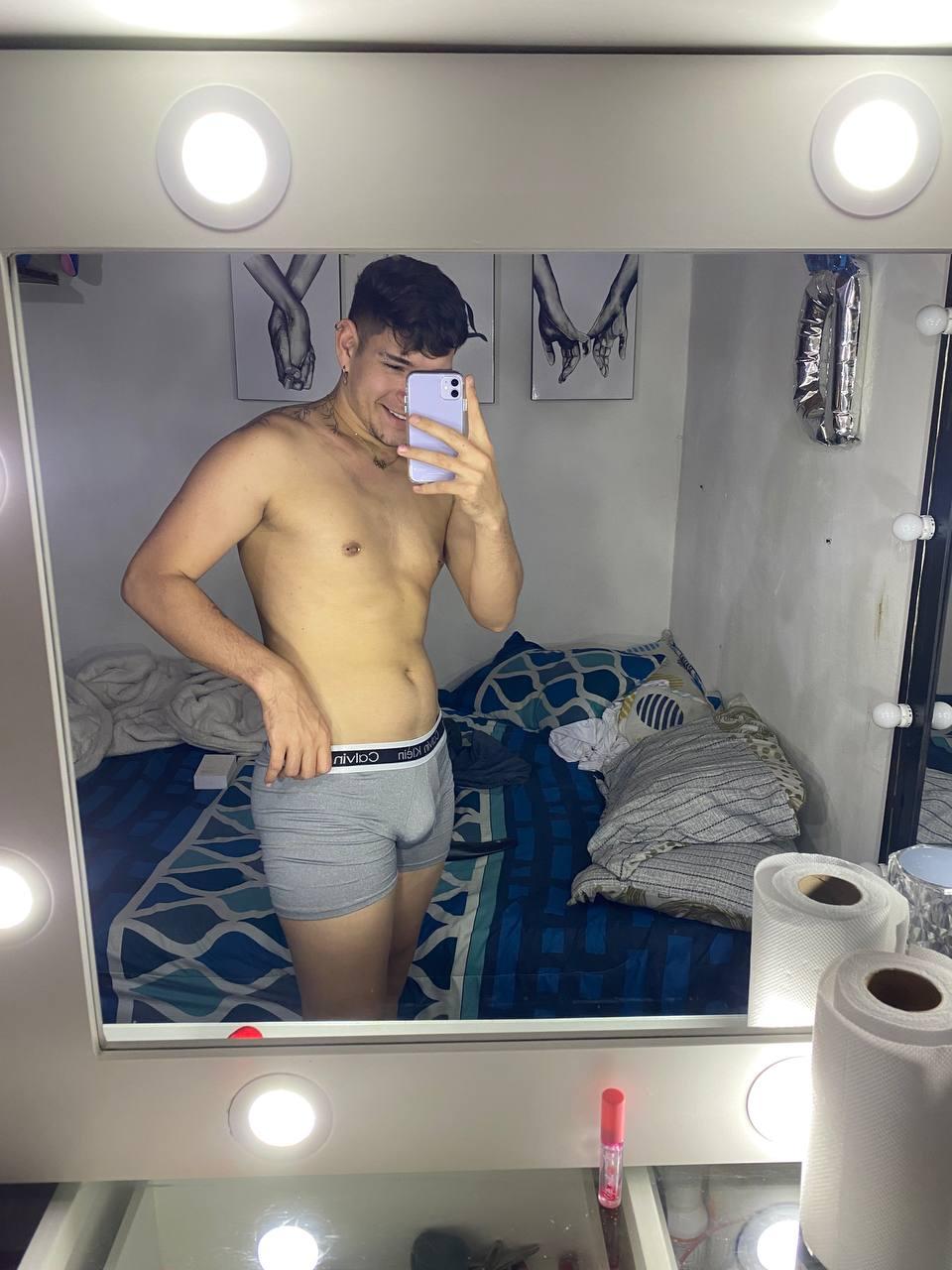 Profile image of Dylan_cum