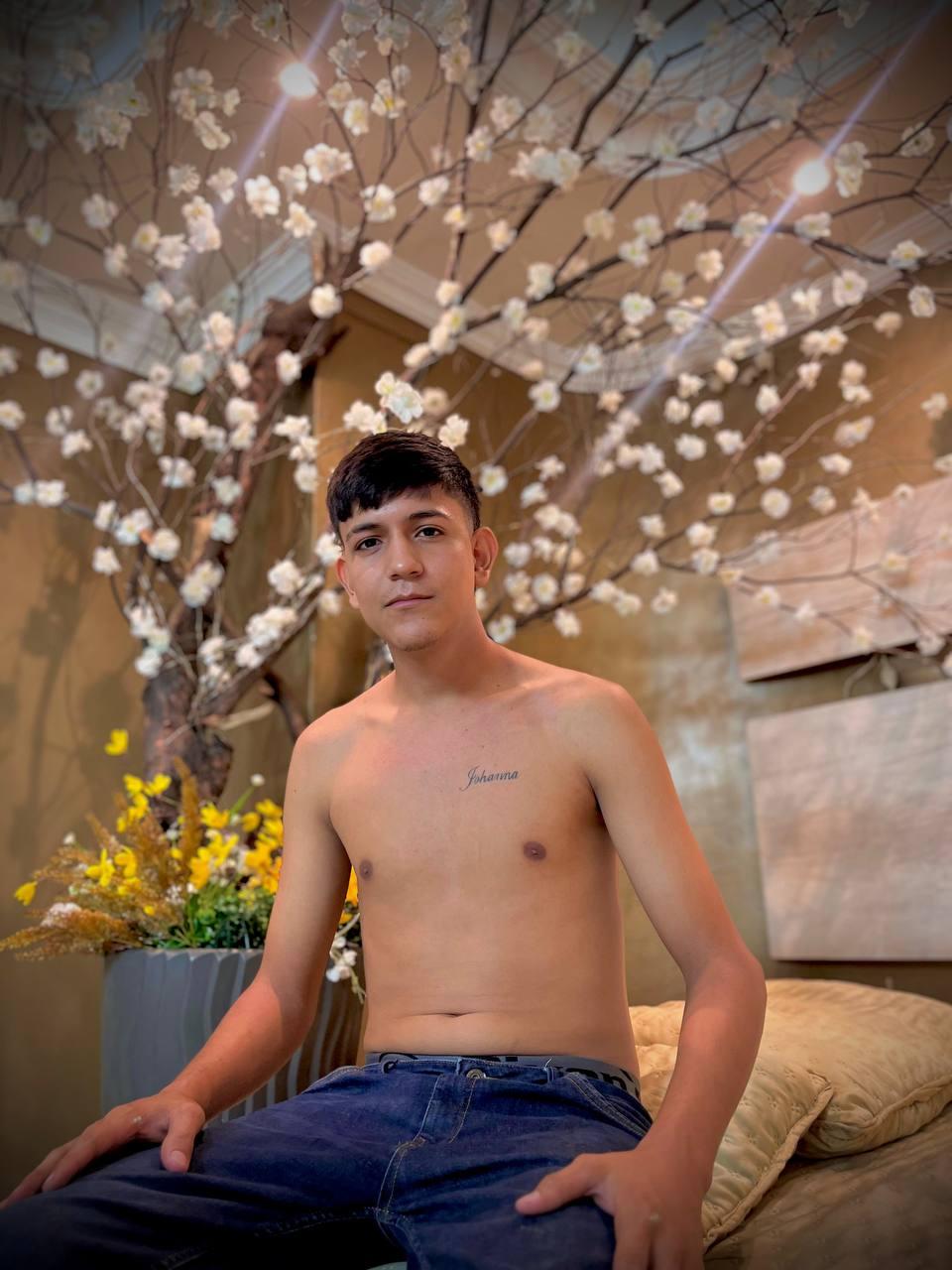 Profile image of Fucking_Lovee