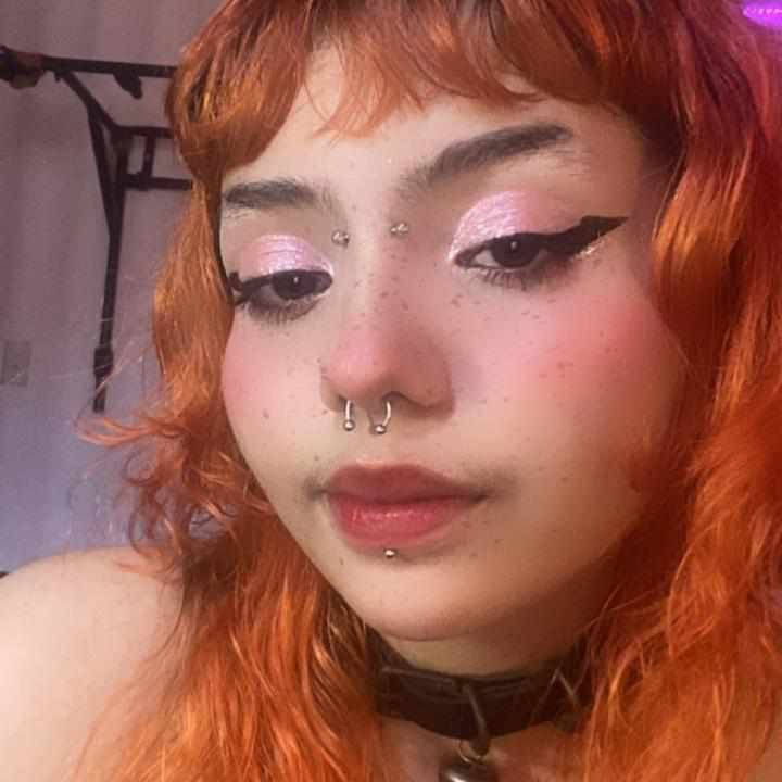 Profile image of Girlredpunk