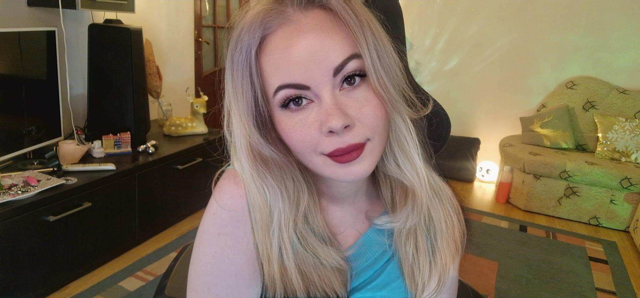 Profile image of HotLynn42