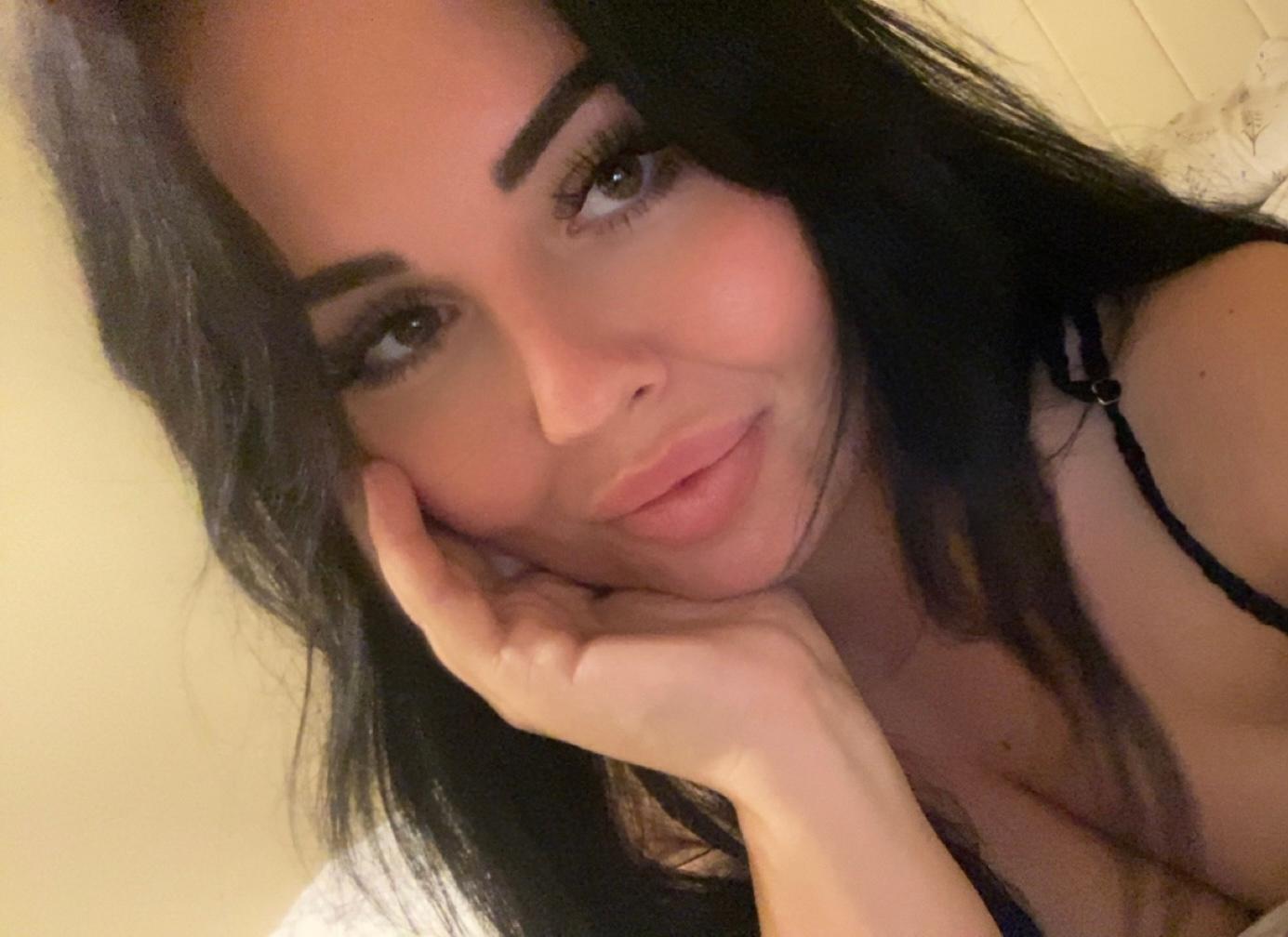 Profile image of Hot_Honey_Mila