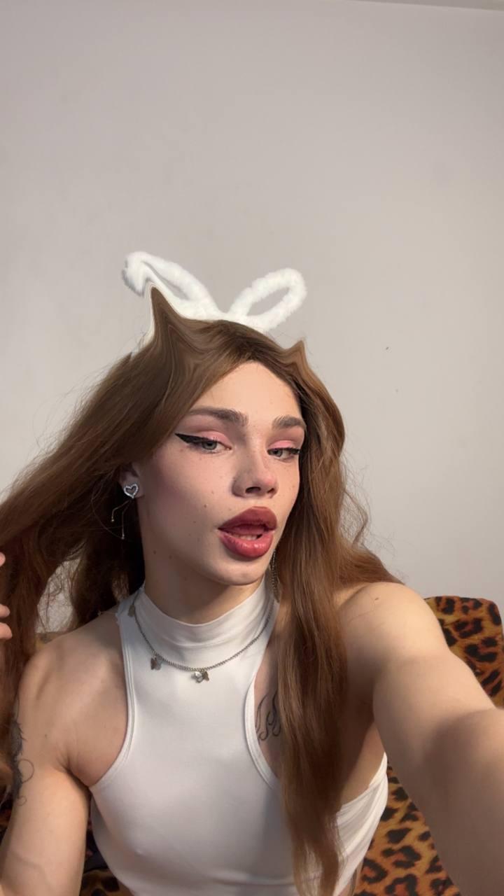 Profile image of JulyTerner