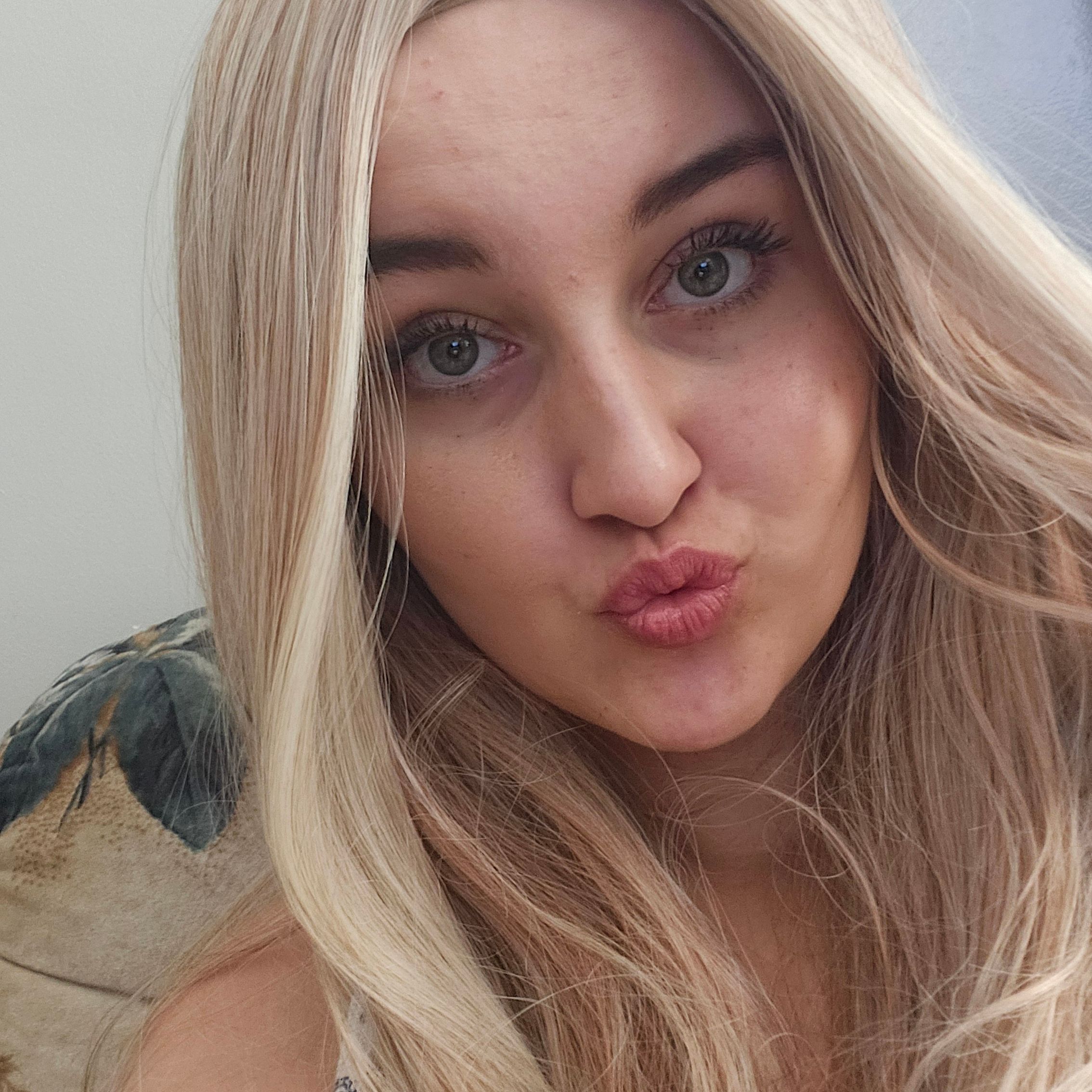 Profile image of KaylaFoxx7