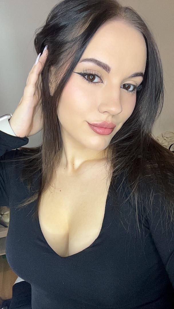 Profile image of LaylaHotty