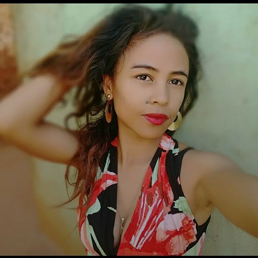 Profile image of Louannesexylove