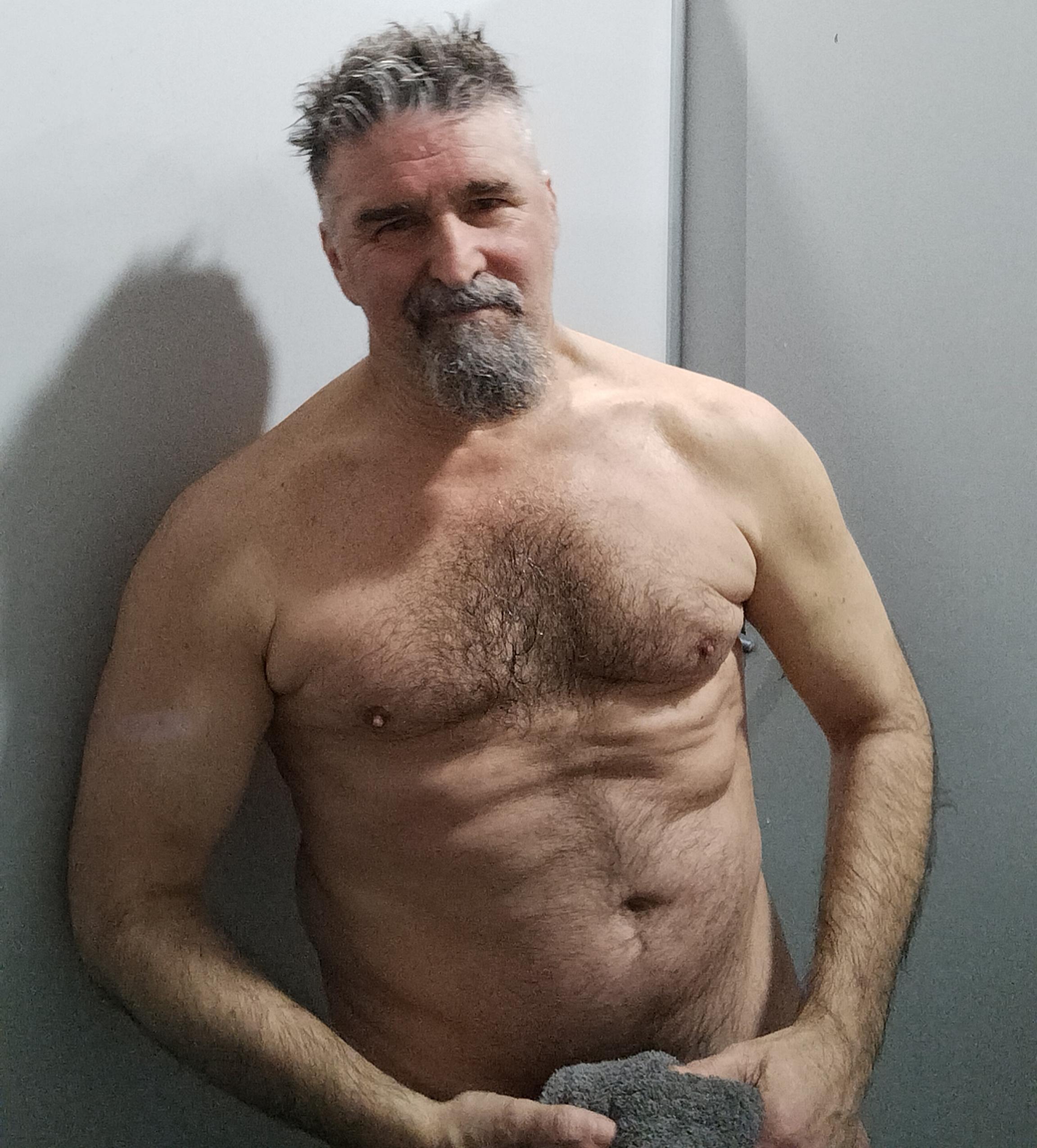 Profile image of Machobearhot