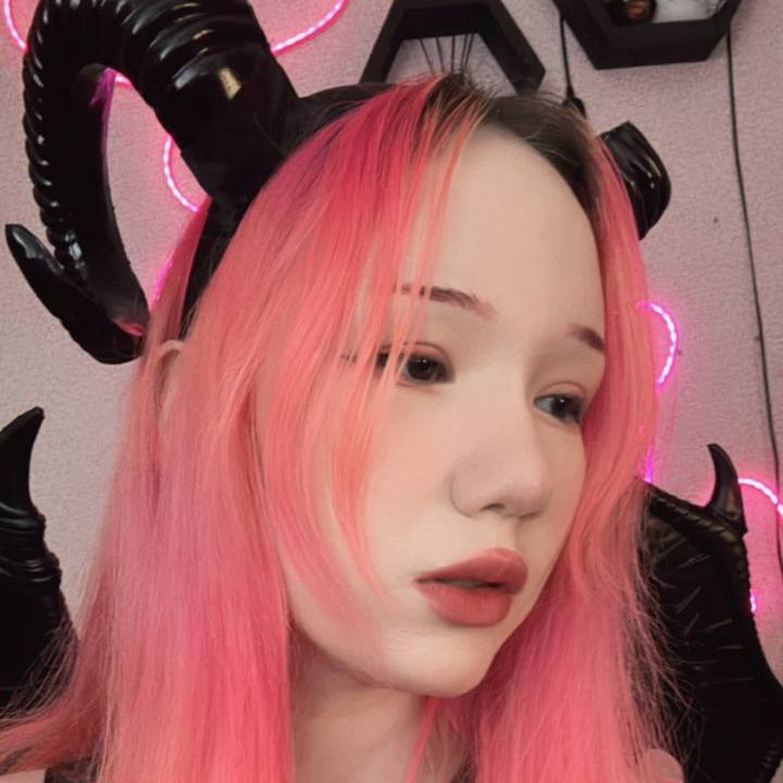 Profile image of MayaViola