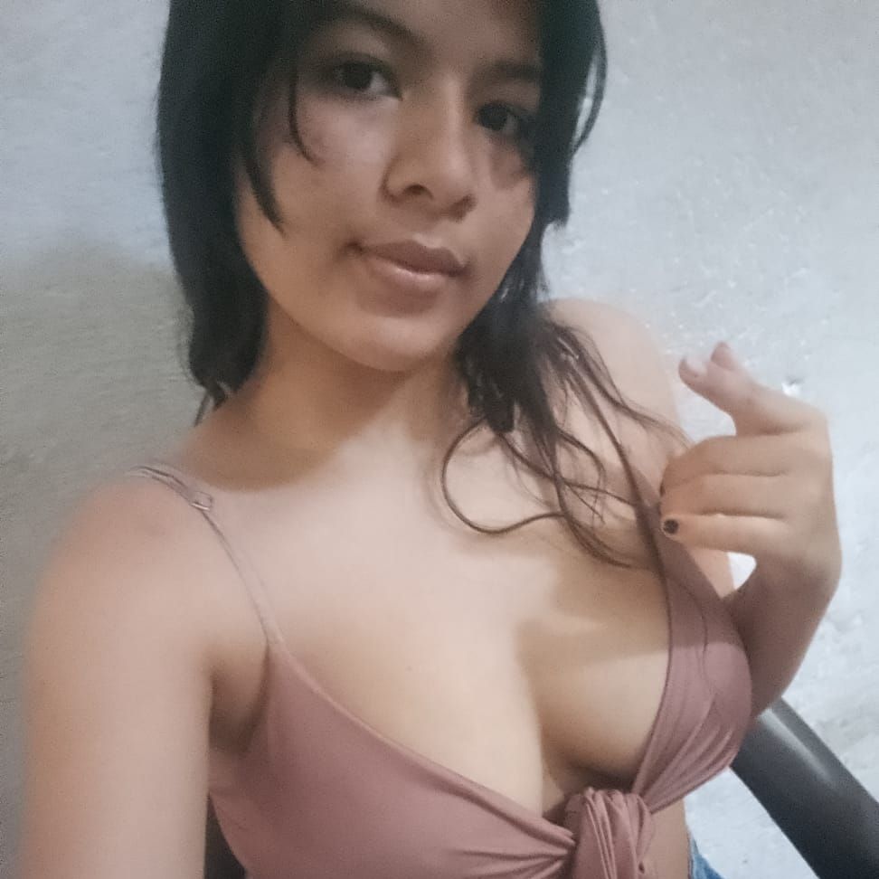 Profile image of Mia_Castle