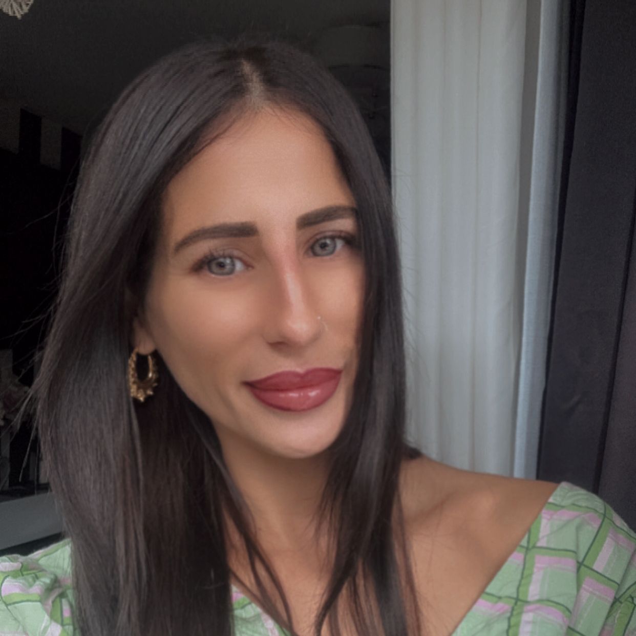 Profile image of Missfoxylady33
