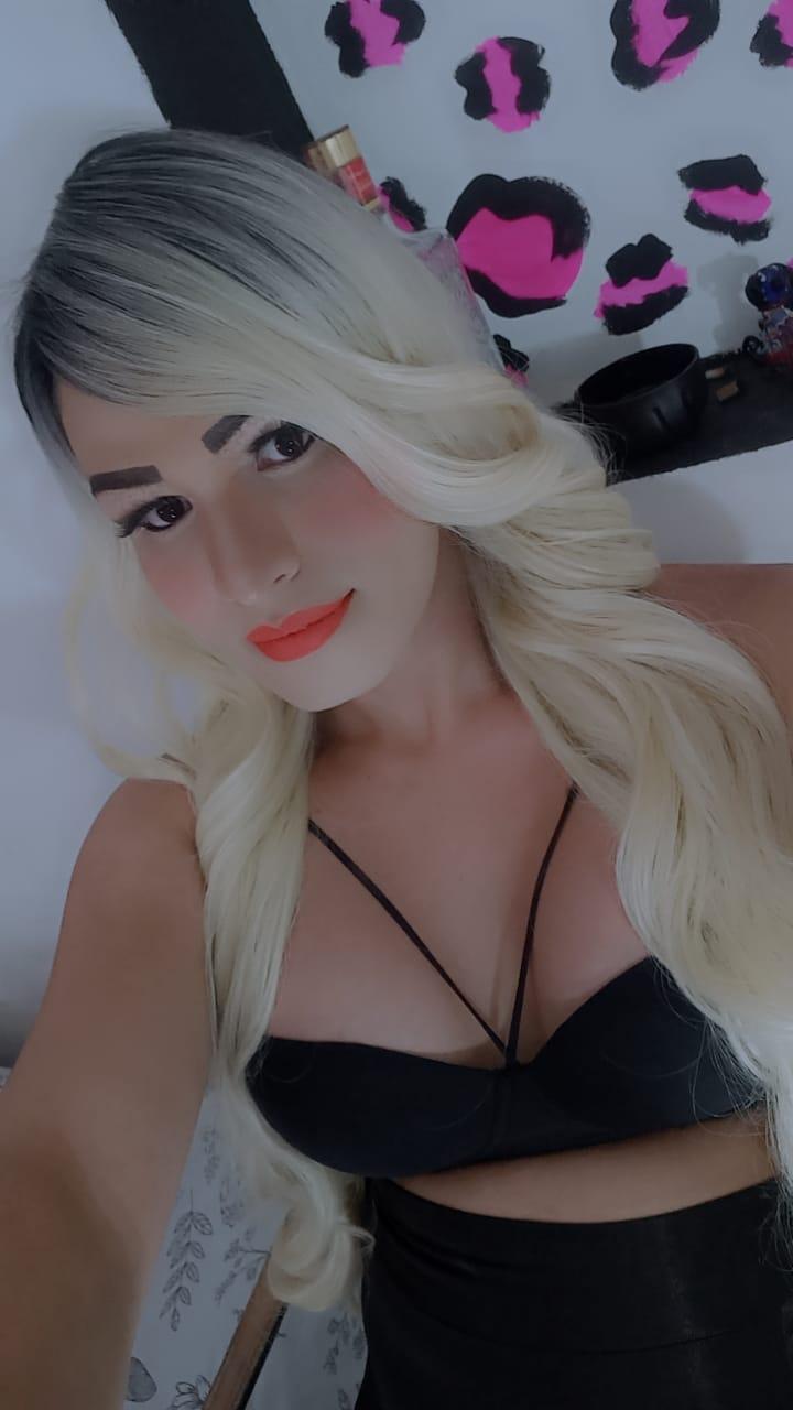 Profile image of NickieRose