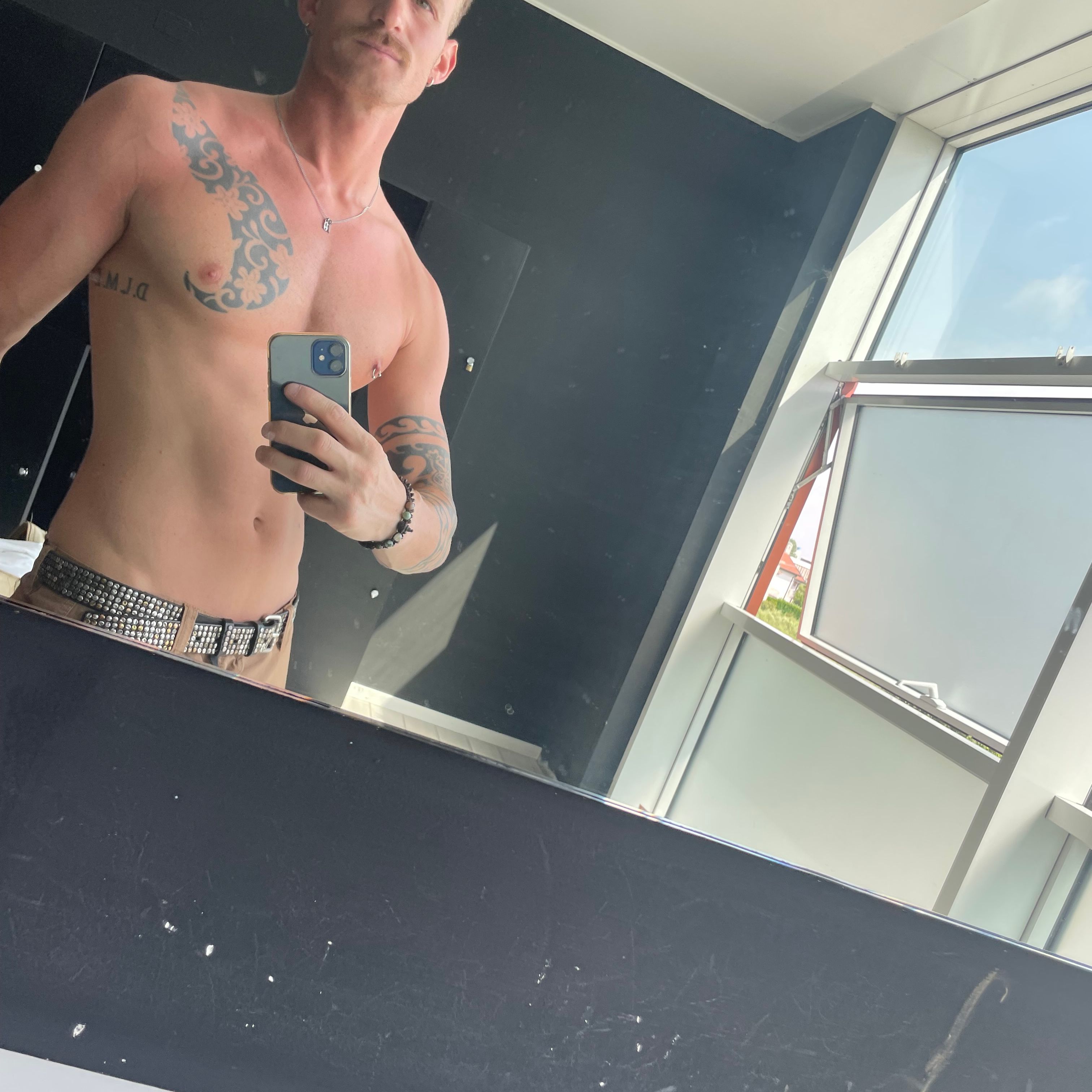 Profile image of Nicosummer32