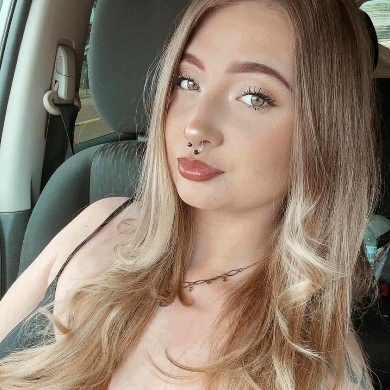 Profile image of Rosaleejaden