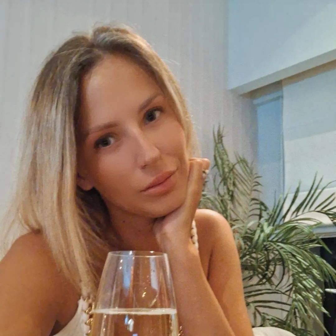 Profile image of Yourjulieta21