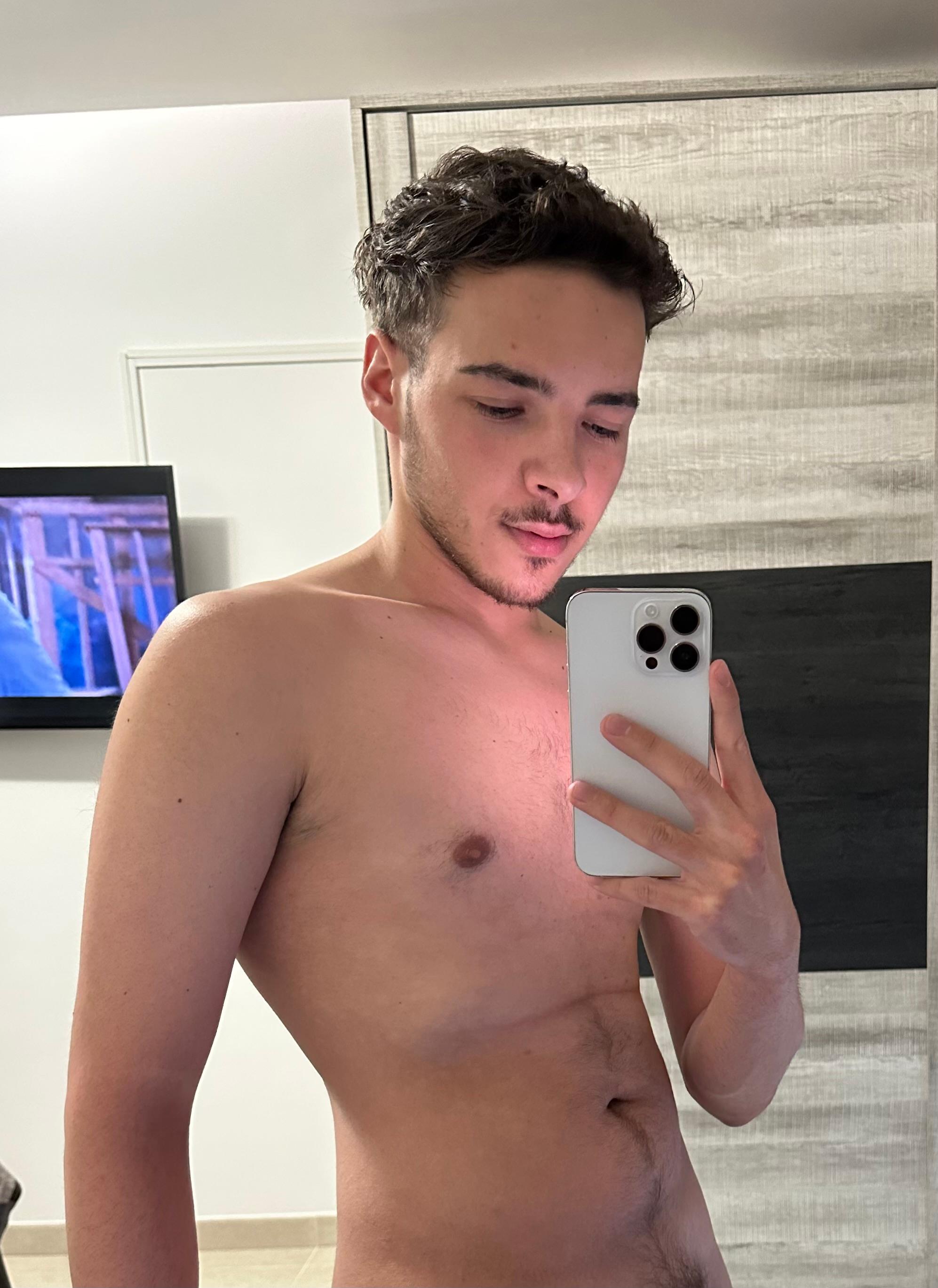 Profile image of adri447