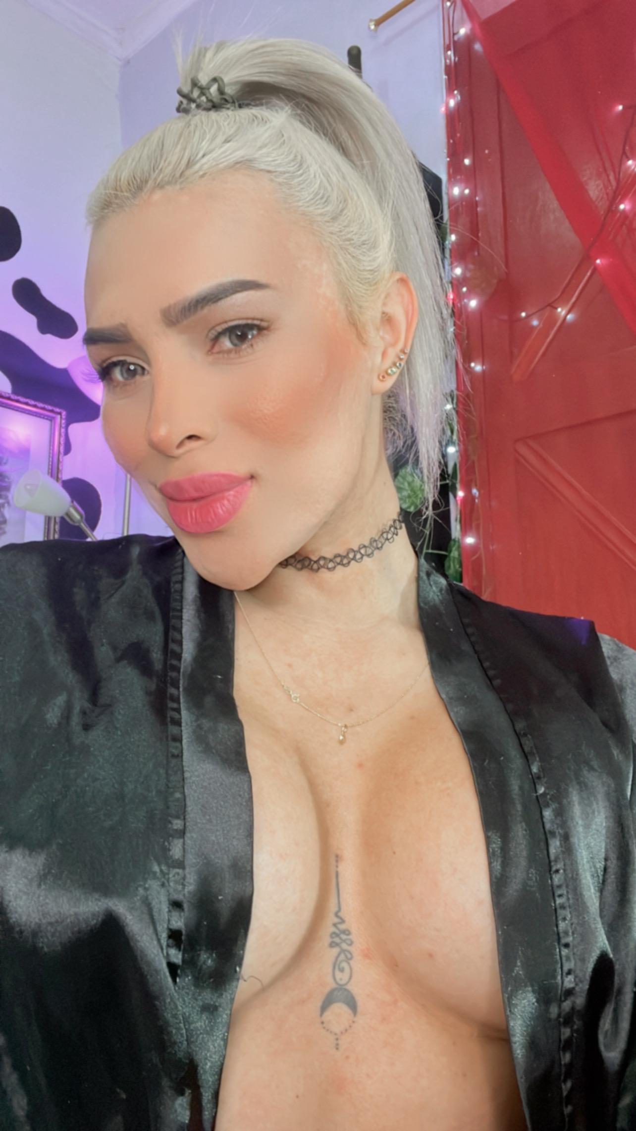 Profile image of charlottedirtyx