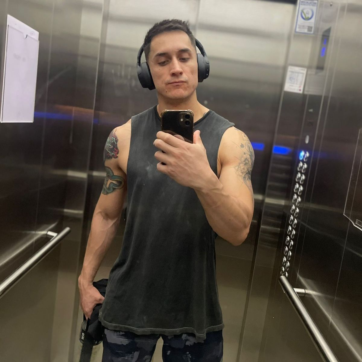 Profile image of dotcom_cl