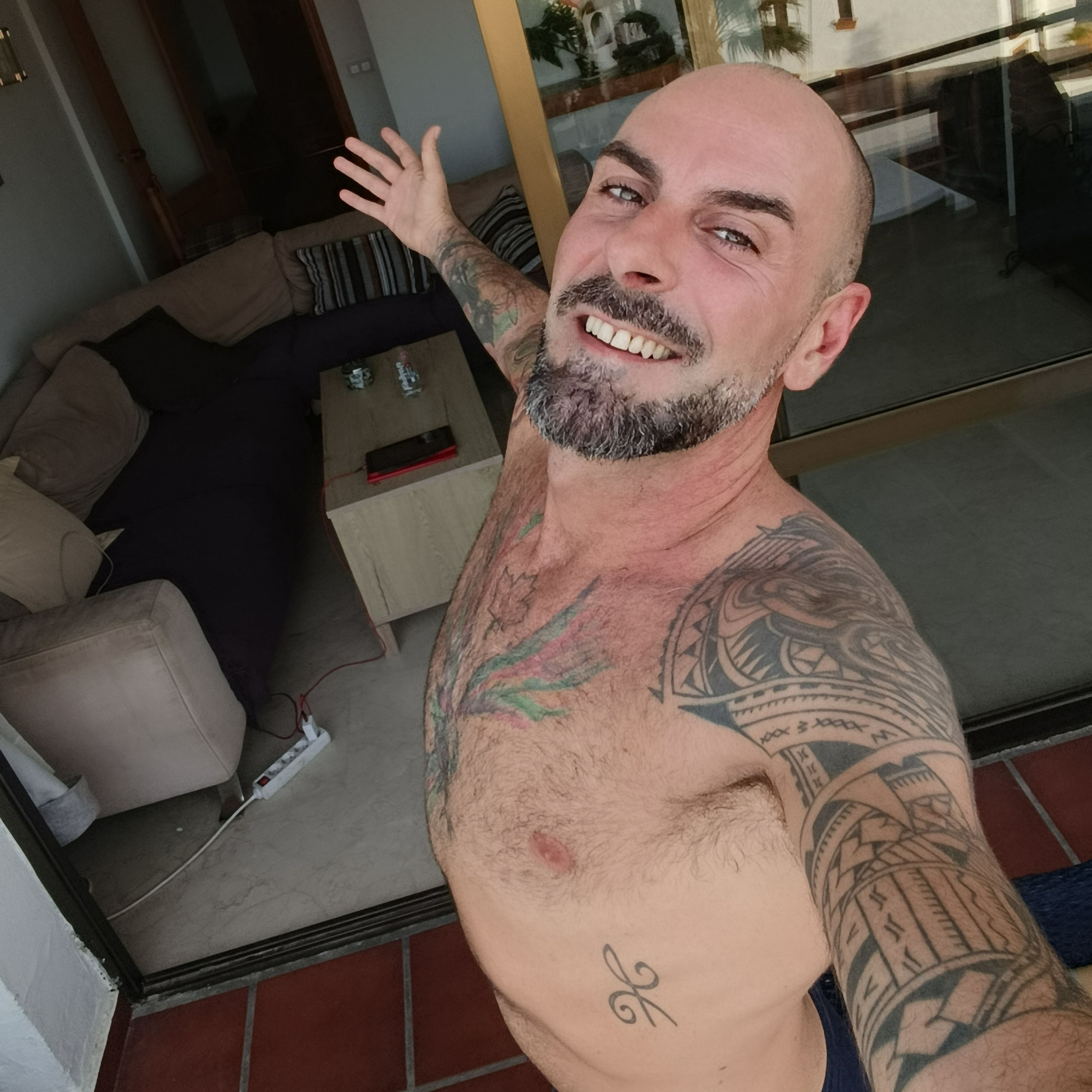 Profile image of emilio40_xxx