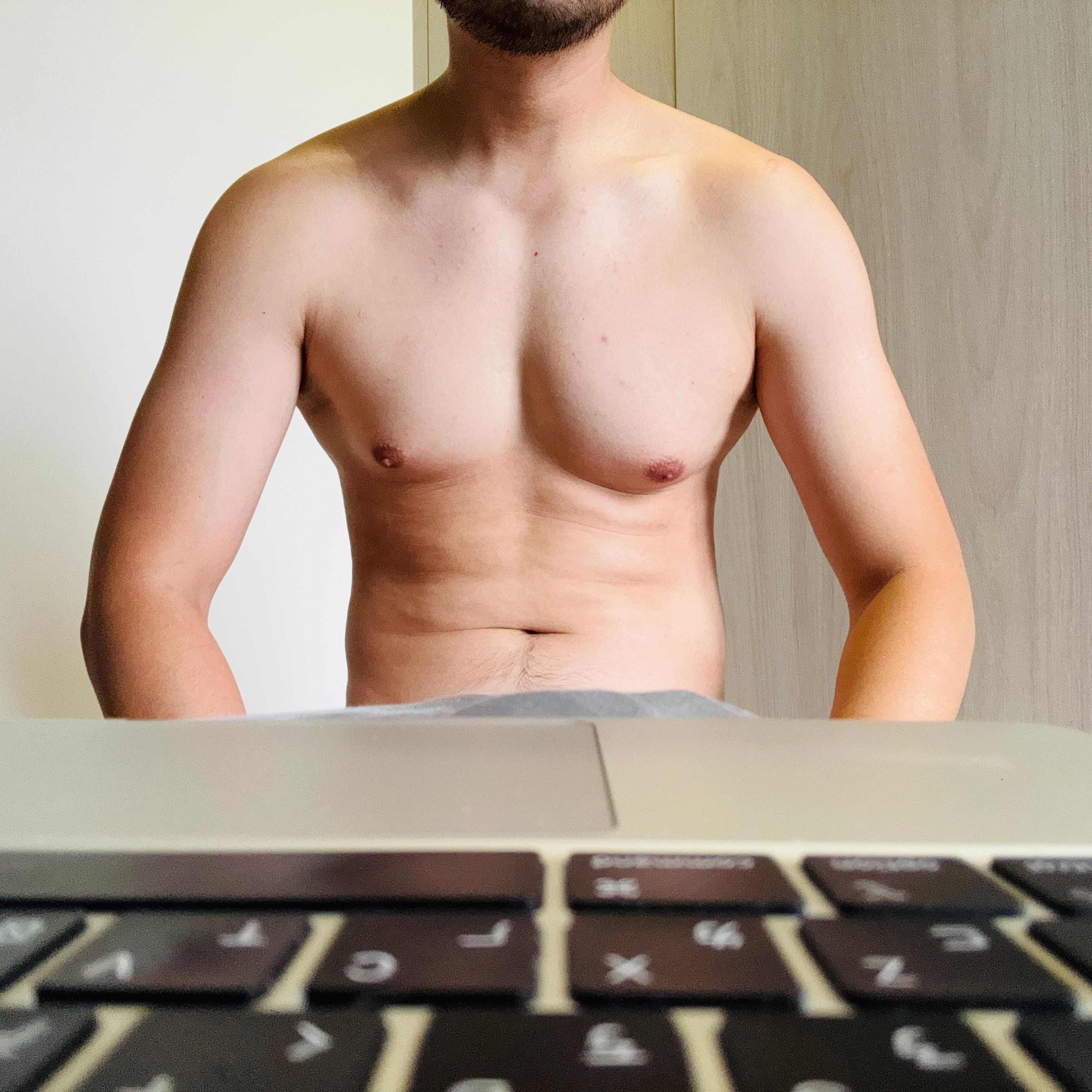 Profile image of hotguyhereee