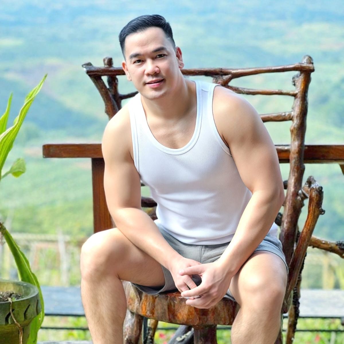 Profile image of hugepinoy25