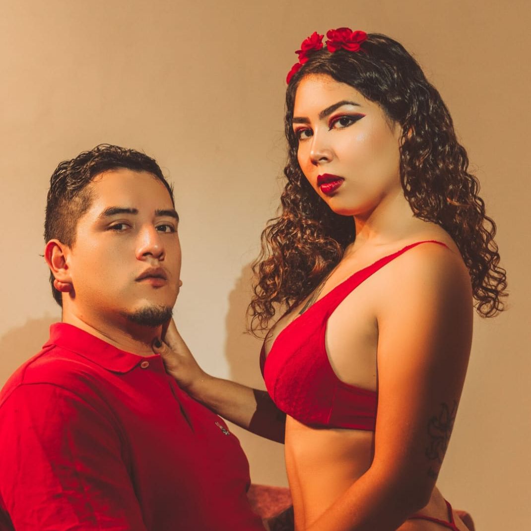 Profile image of roxyandaron_