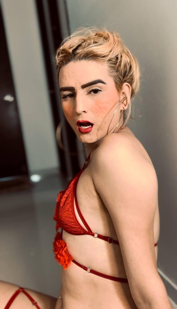 Profile image of shannel__queen