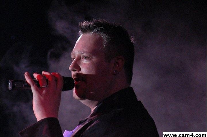 Profile image of singeruk73