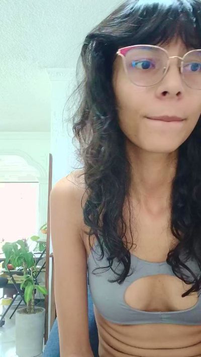 Ivy0420 from Colombia