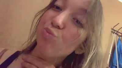 LILY_MALIBU from United States