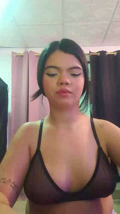 LittleAkari from Colombia
