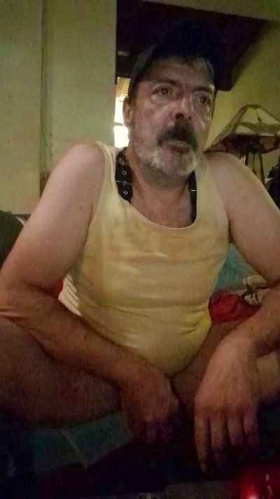 StinkyHairy69 from France