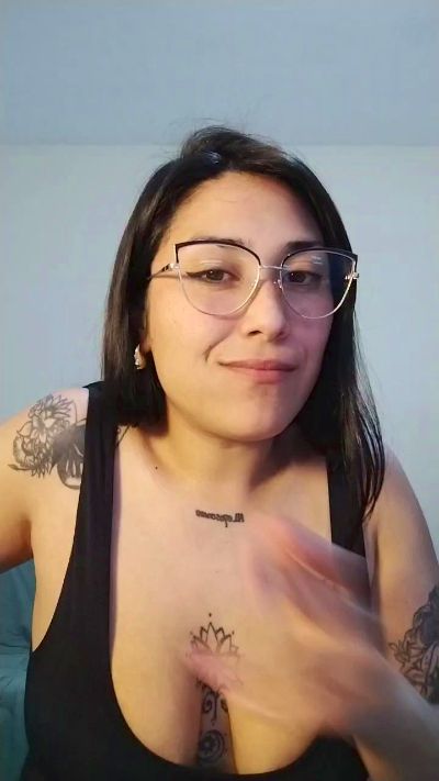 chinitaaa28sexy from Argentina