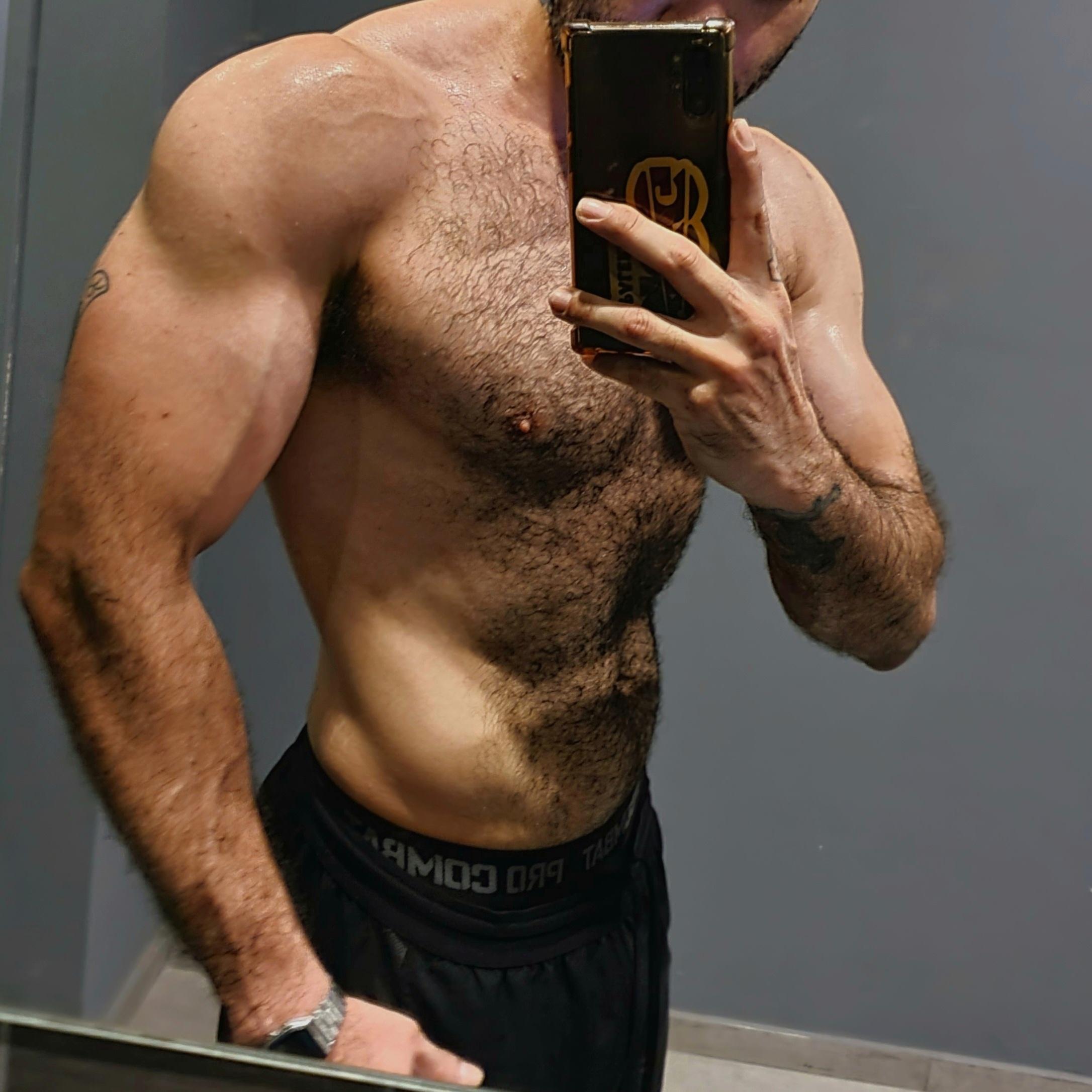 gaymuscle_'s Profile