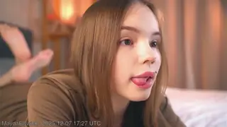 MaydaElswick live snapshot on Voice Chat Line from Francia