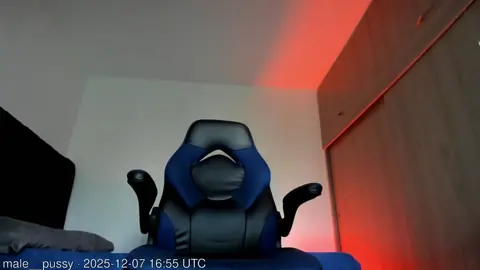 male__pussy live snapshot on Voice Chat Line from Colombia