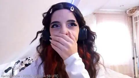 AwrinaSnow live snapshot on Voice Chat Line from Repubblica Ceca