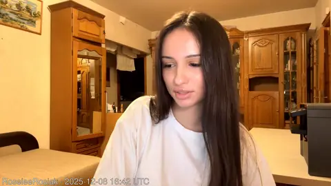 RoseleeRosiak live snapshot on Voice Chat Line from Statele Unite ale Americii