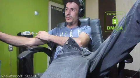 bigcumshoots live snapshot on Voice Chat Line from Suiza