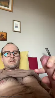 jobfeublanc live snapshot on Voice Chat Line from France